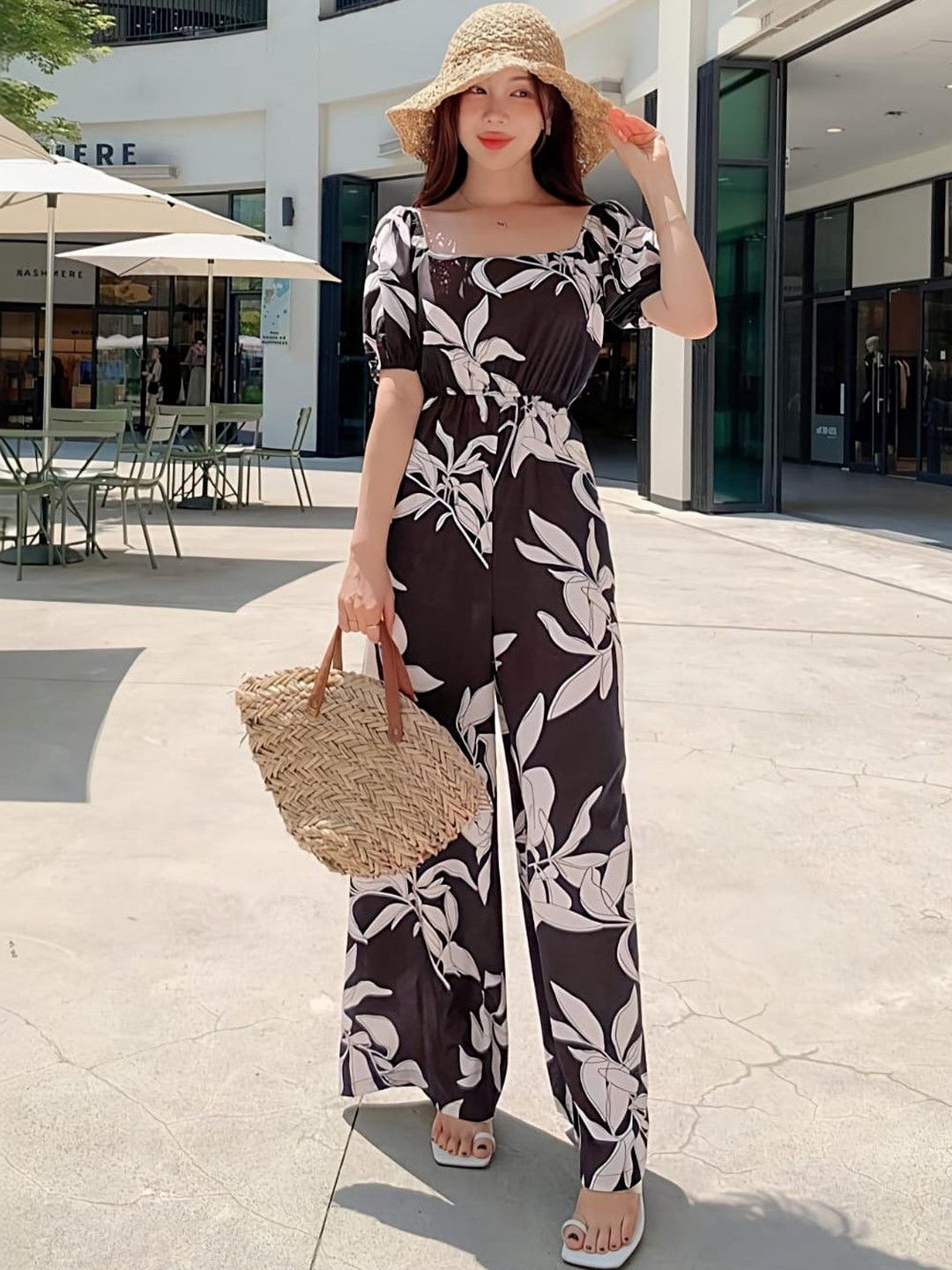 SHYAM SUNDARI Women Floral Printed Puff Sleeves Jumpsuit-picture-14