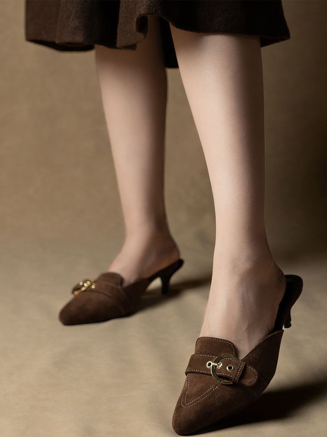 Theater Women Carmelas Brown Pointed-Toe Suede Kitten Heels-picture-19