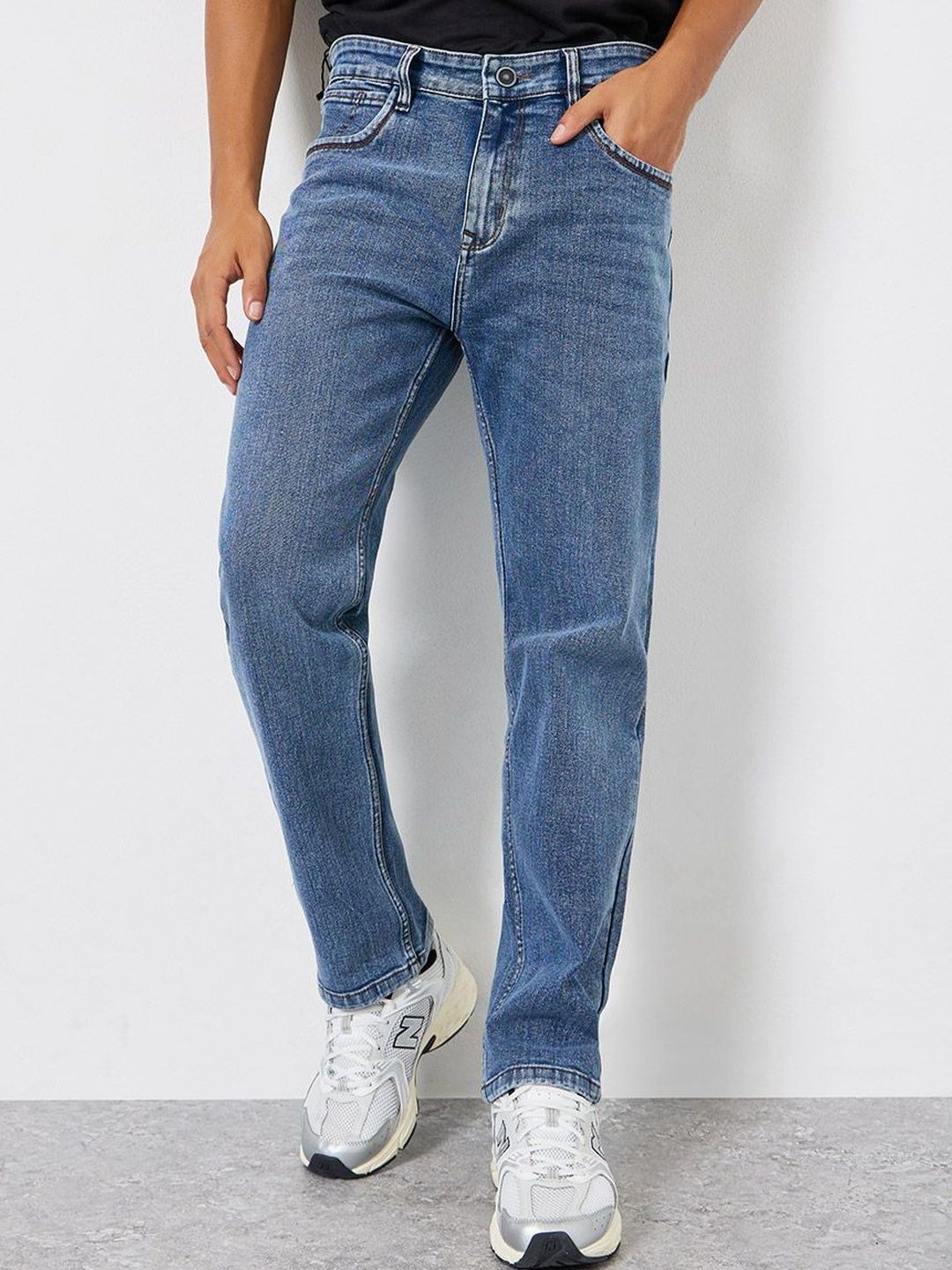 Styli Men Regular Fit Mid-Rise Light Fade Jeans-picture-22