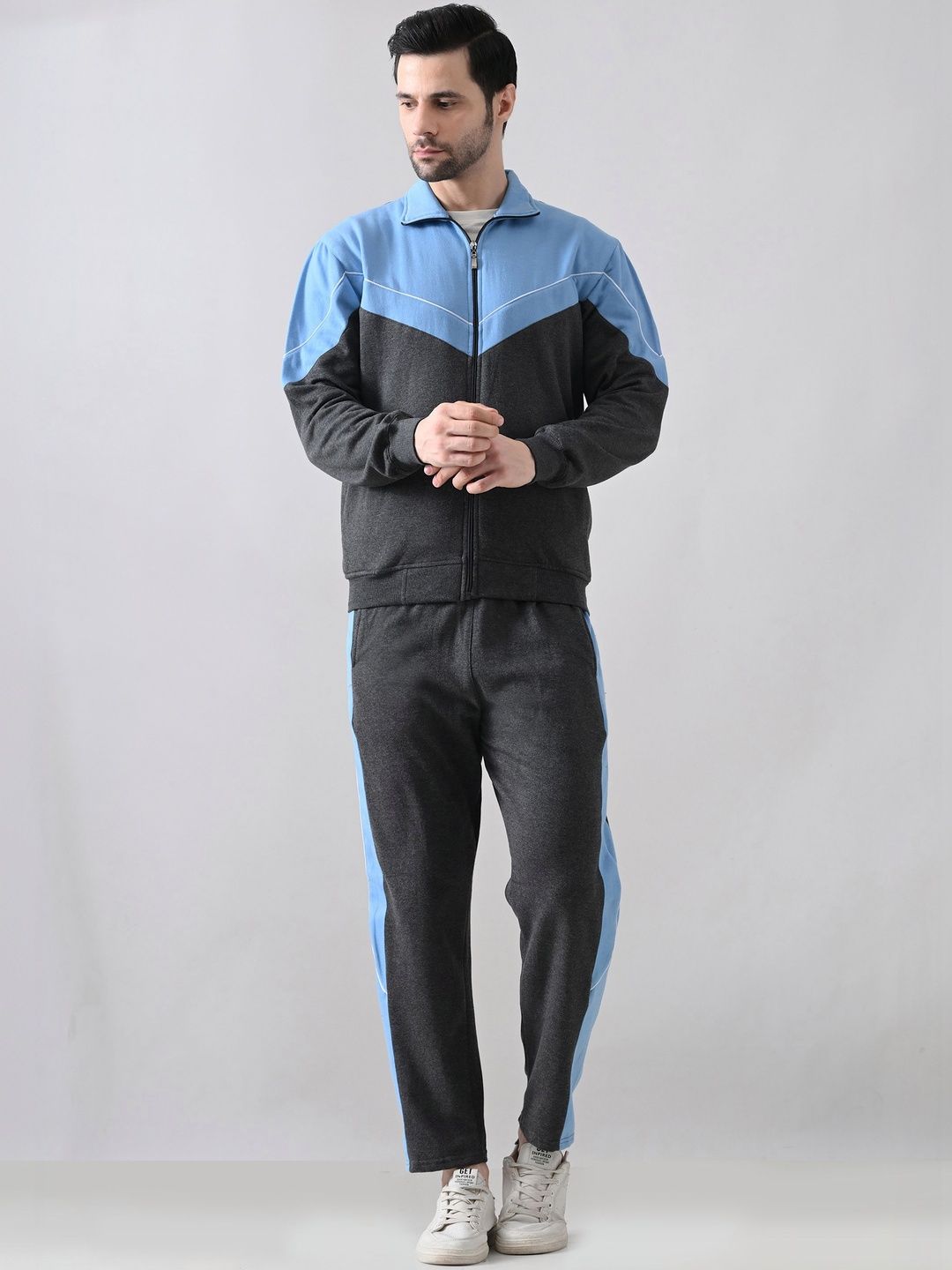 BAESD Men Colorblocked Long Sleeved Tracksuits-picture-32