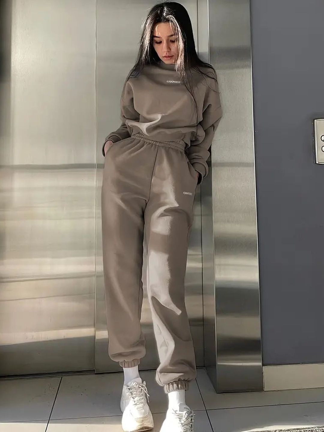 HERE&NOW Sweatshirt & Trousers Co-Ords-picture-17