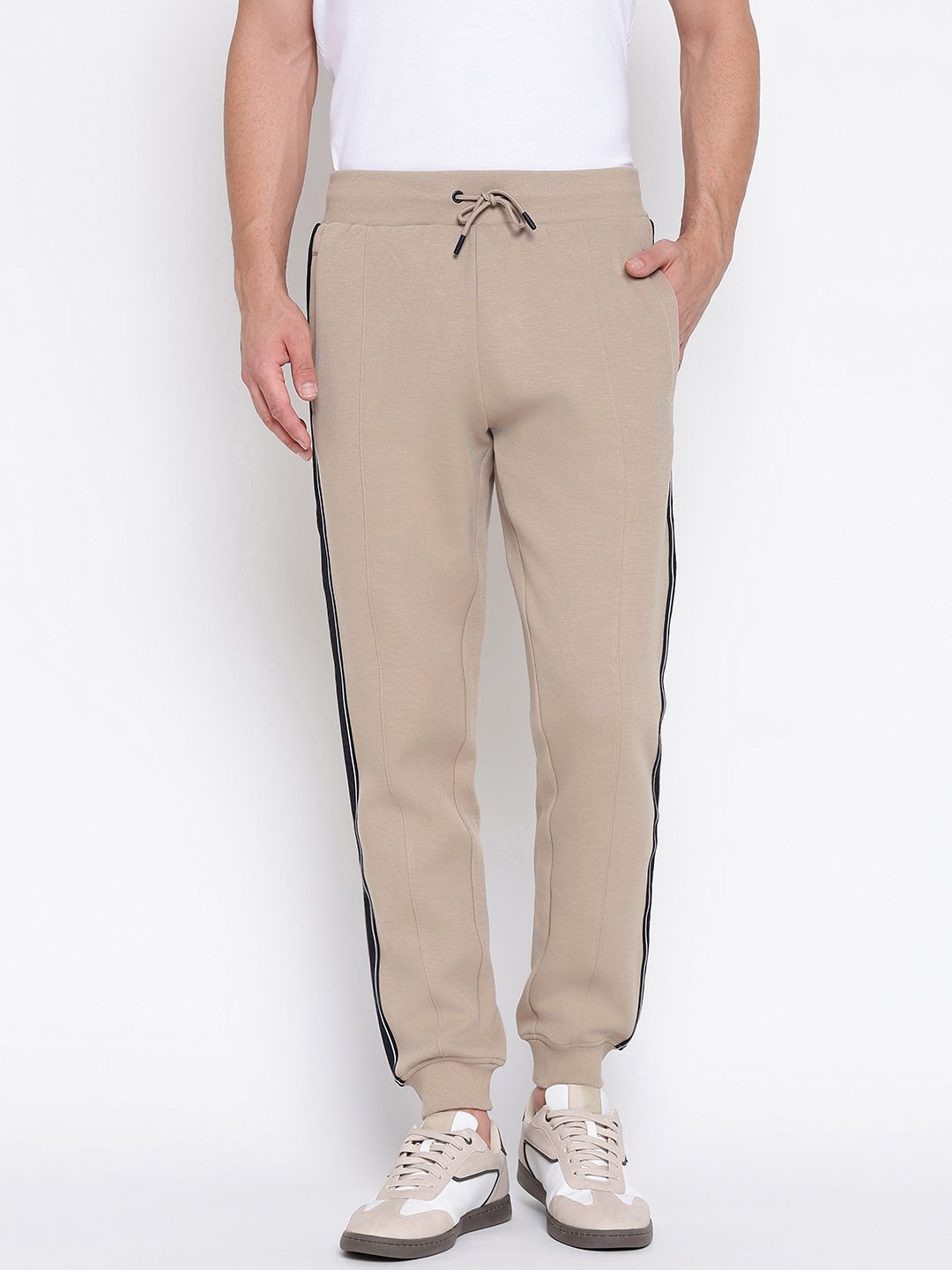 GUESS Men Mid-Rise Joggers with Side Striped-image-6