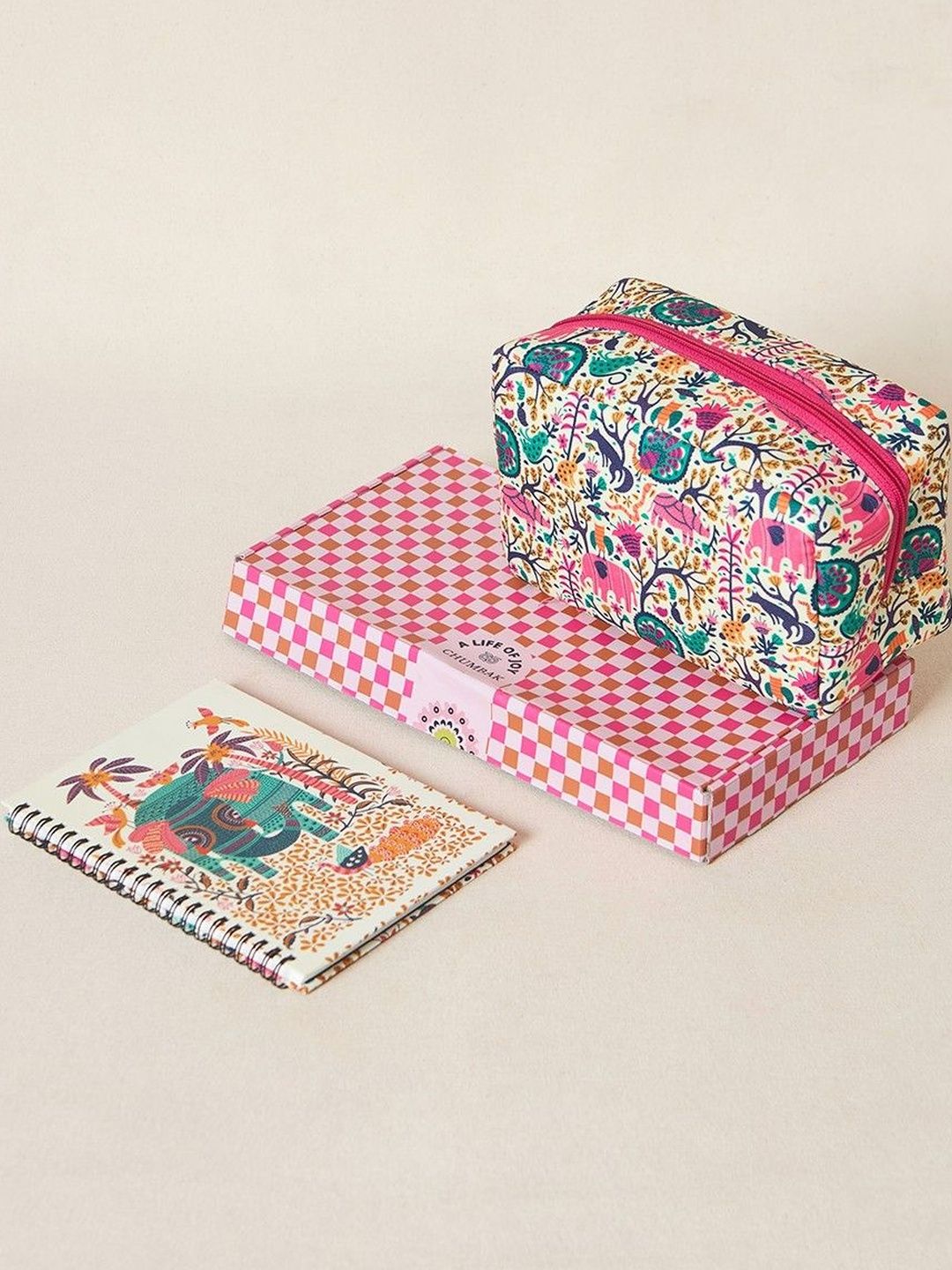 Chumbak Unisex Travel Muse Gift Set of 4