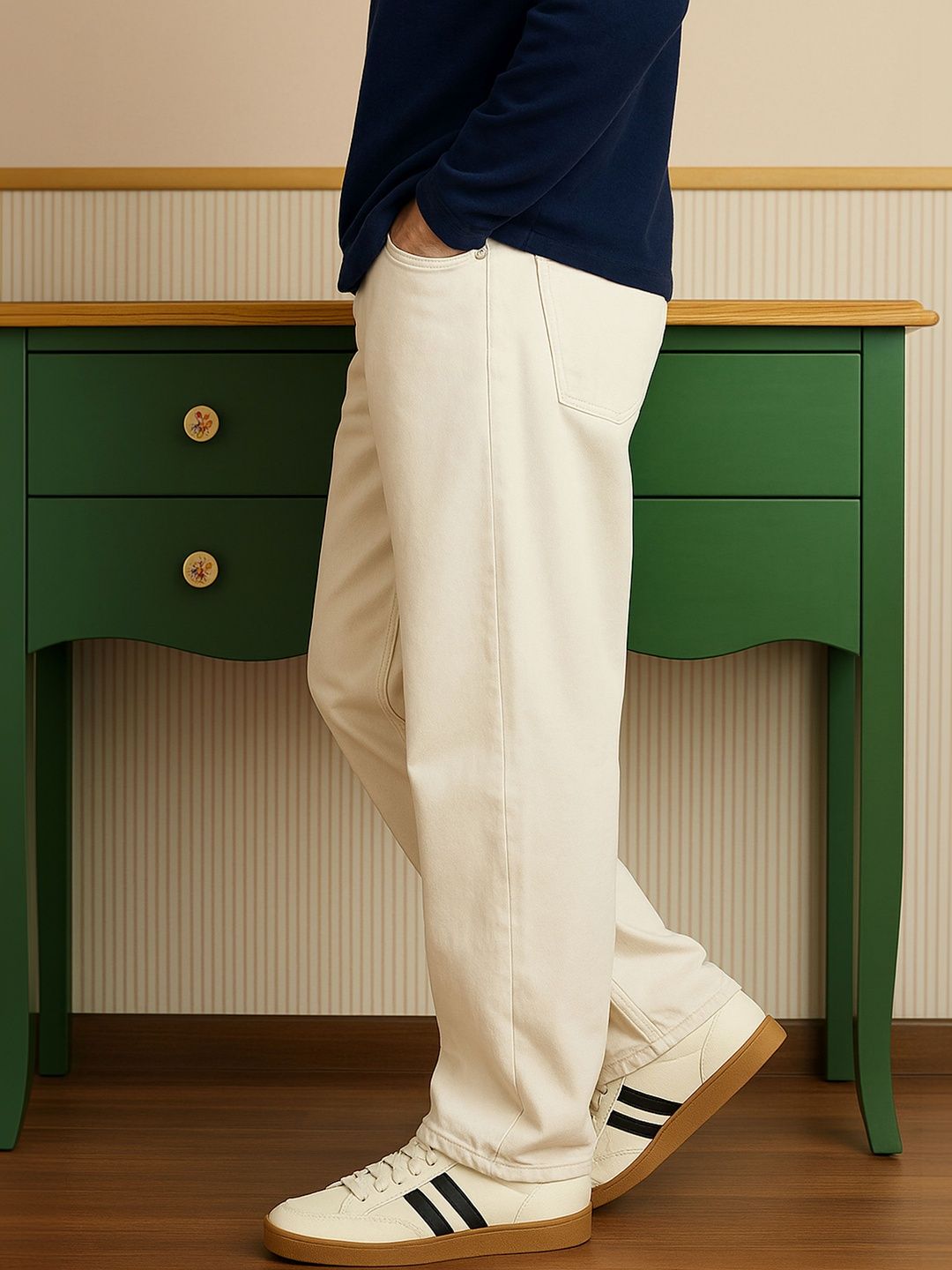 The Roadster Lifestyle Co Pure Cotton No Fade Straight-Fit Jeans