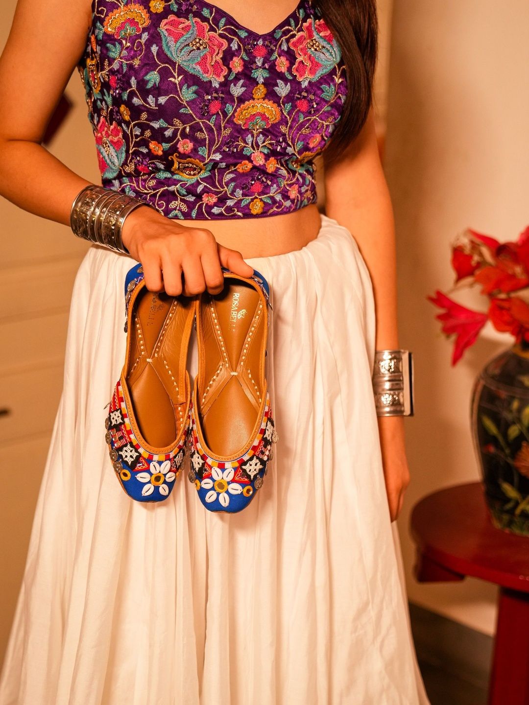 Rosabelle Women Embellished Party Mojaris Flats-picture-10