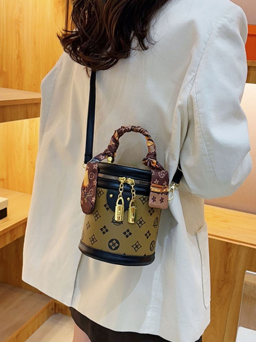 KPOP Printed PU Bucket Handheld Bag-picture-16