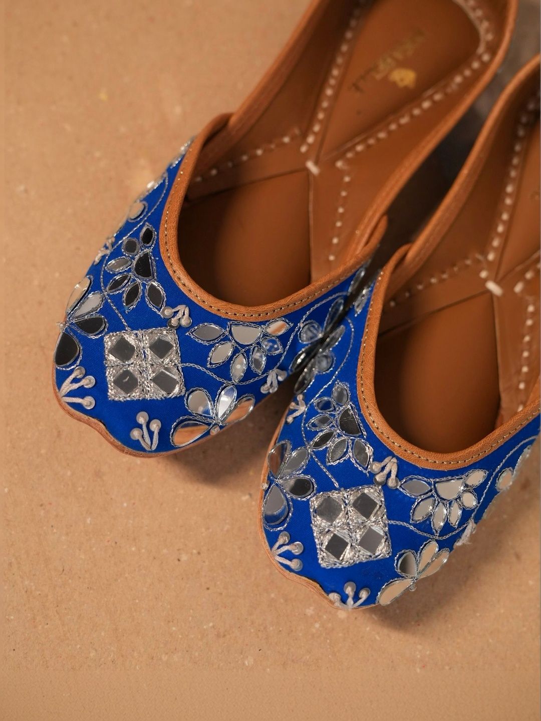 Rosabelle Women Embellished Party Mojaris Flats-picture-20