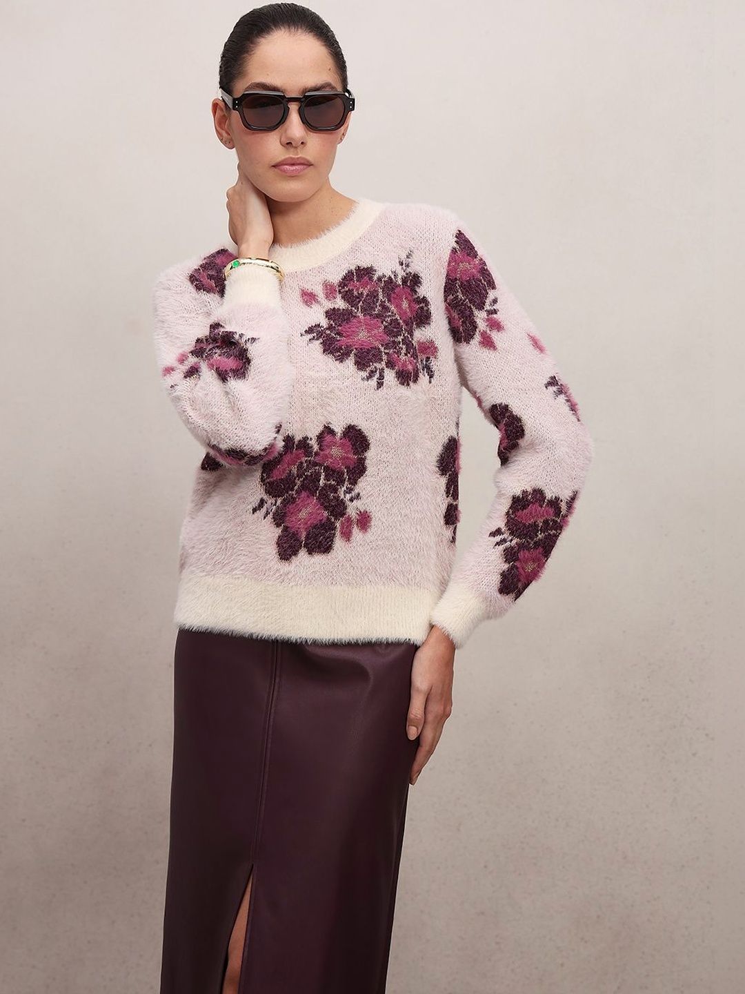 Vero Moda Women Floral Printed Pullover with Fuzzy Detail-picture-19