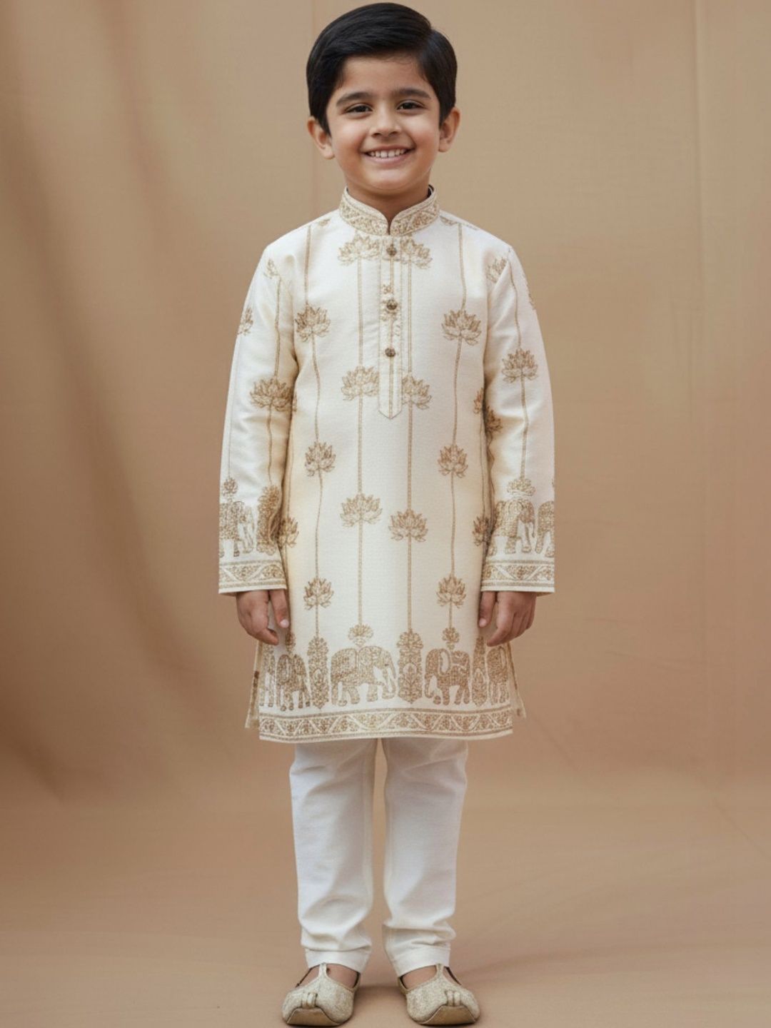 Lagorii Boys Ethnic Motifs Embroidered Regular Thread Work Kurta with Pyjamas-picture-40