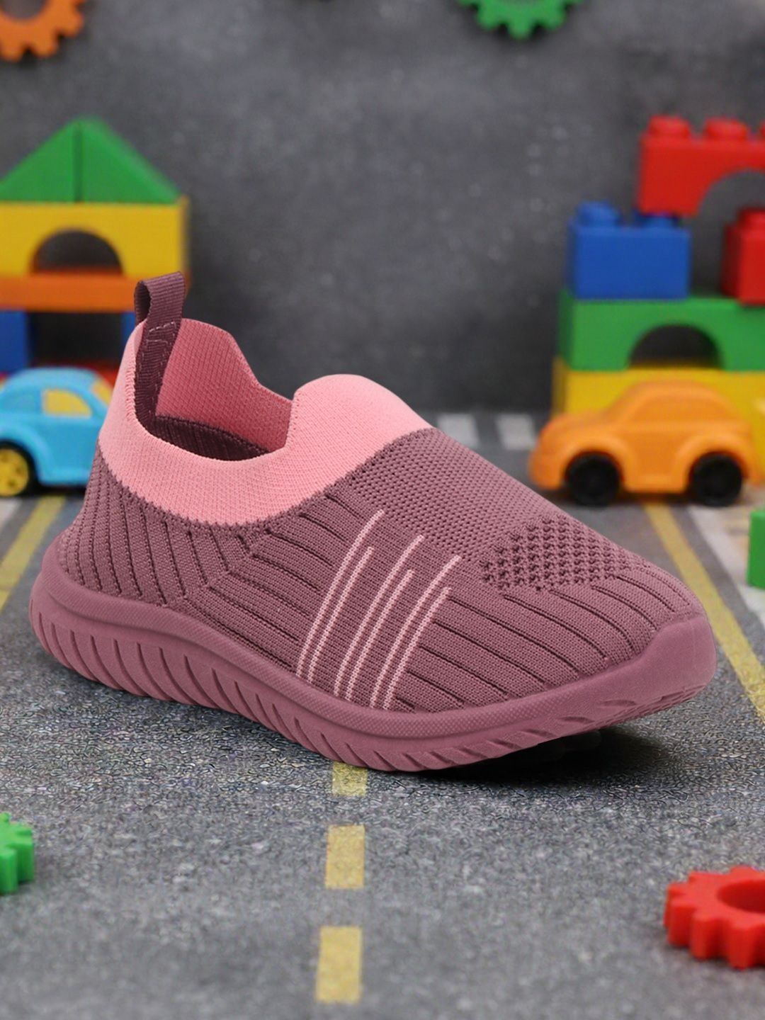 SPRENGE Girls Textured Slip-On Sneakers-picture-10