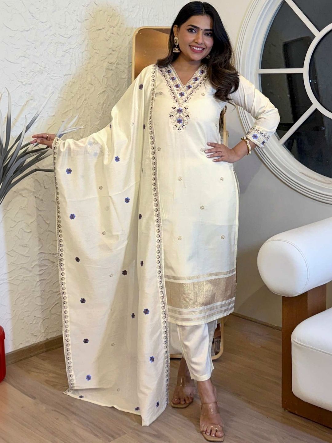 ZIMI LIFESTYLE Women Ethnic Motifs Embroidered Regular Thread Work Kurta with Trousers & With Dupatta-picture-21