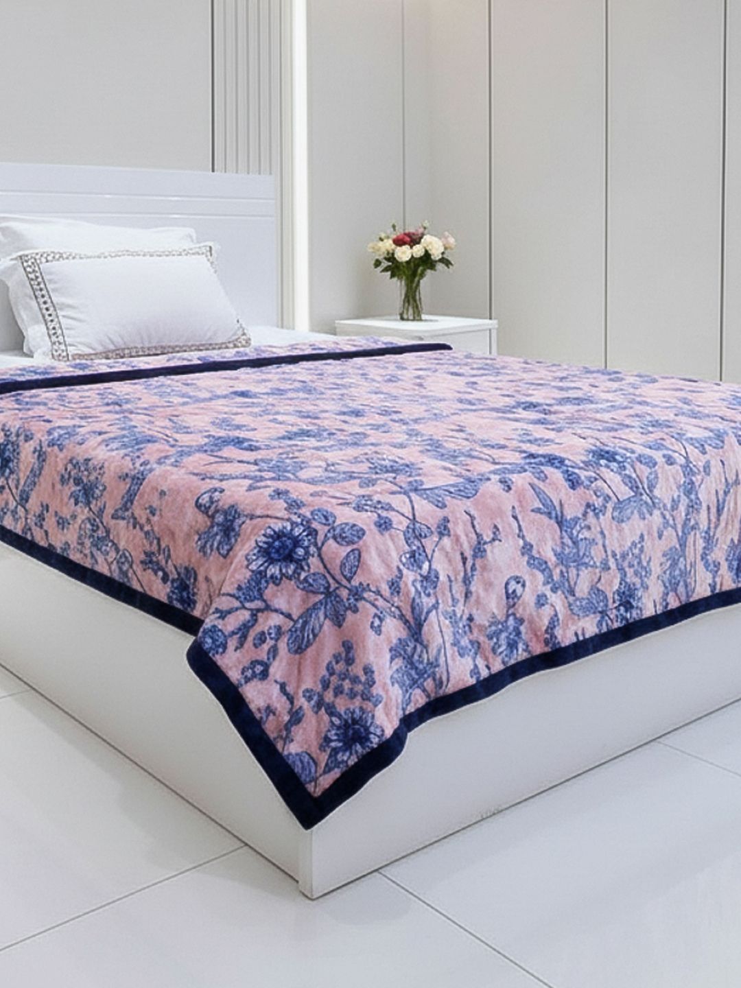 Raymond Home Pink & Pink Floral Mild Winter 300 GSM Blanket-image-18