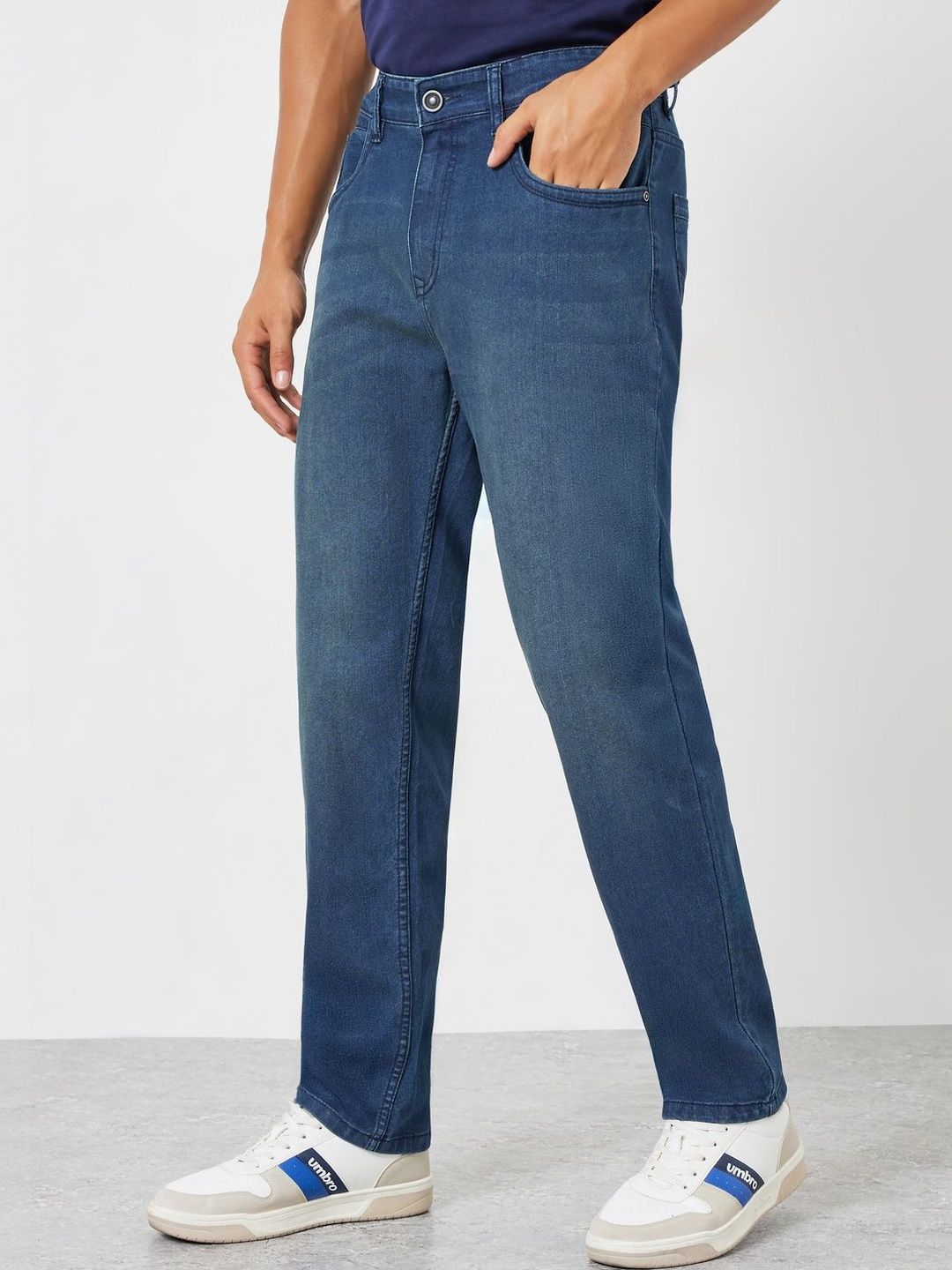 Styli Men Regular Fit Mid-Rise Light Fade Jeans-picture-27