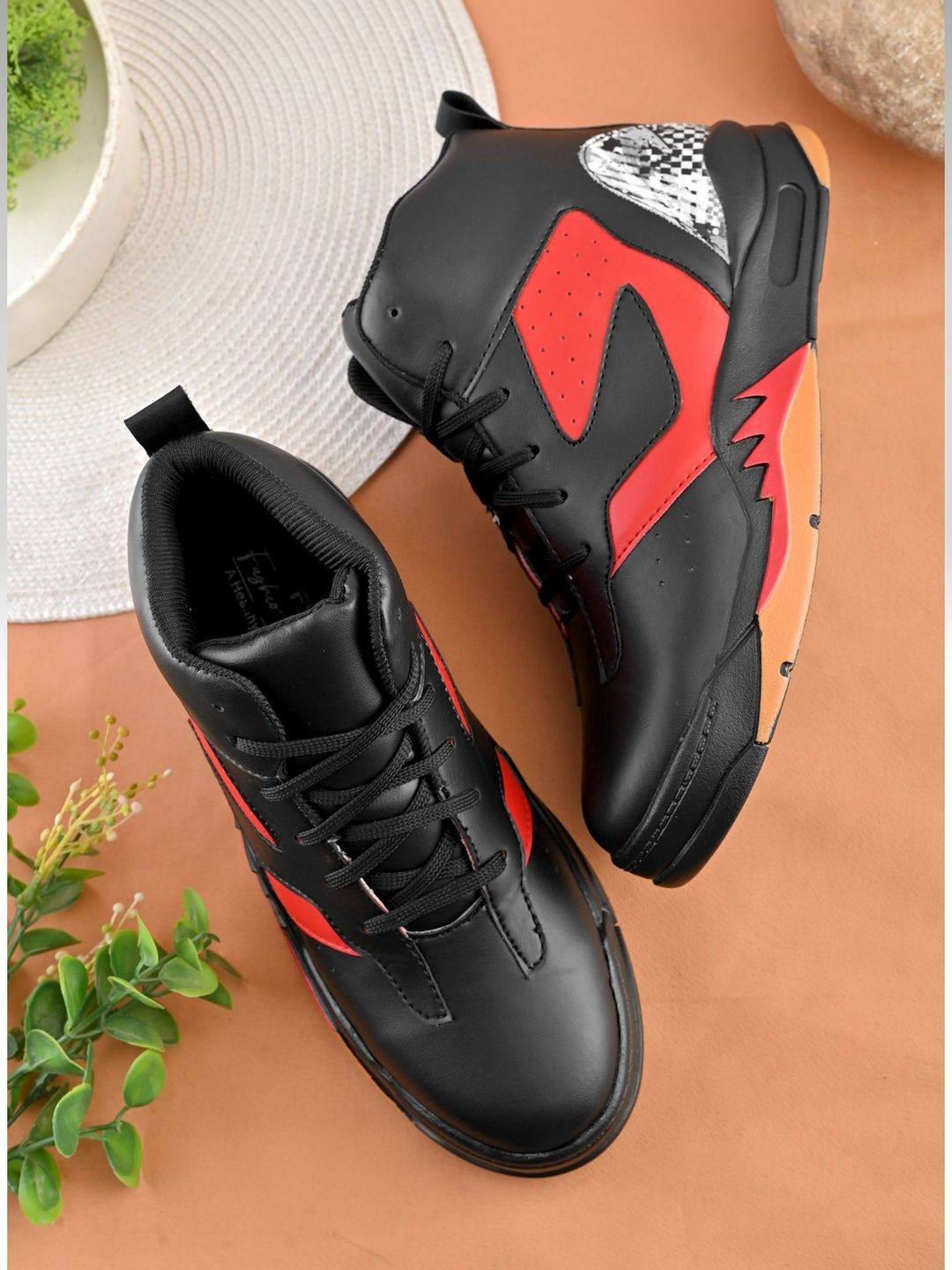 glitchez Men Colourblocked Sneakers-picture-57