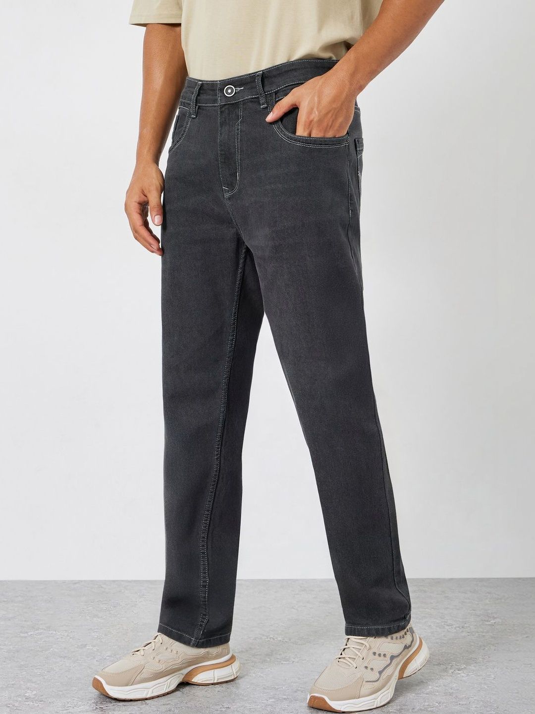 Styli Men Regular Fit Mid-Rise Light Fade Jeans-picture-33