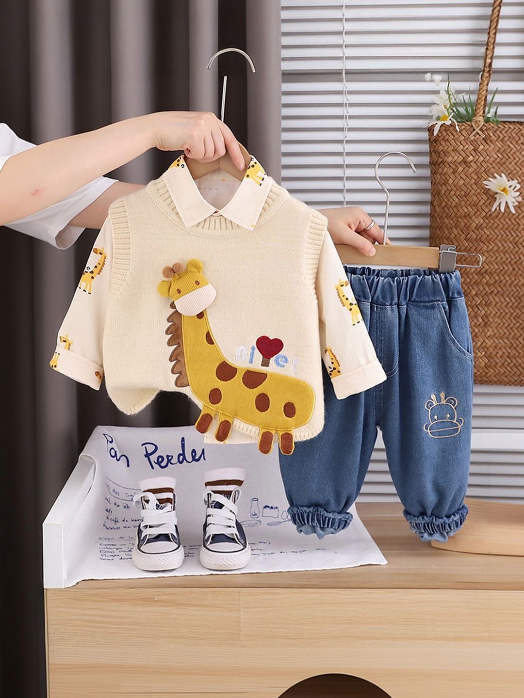 LULU & SKY Unisex Kids Printed T-shirt and Shirt with Trousers-image-48