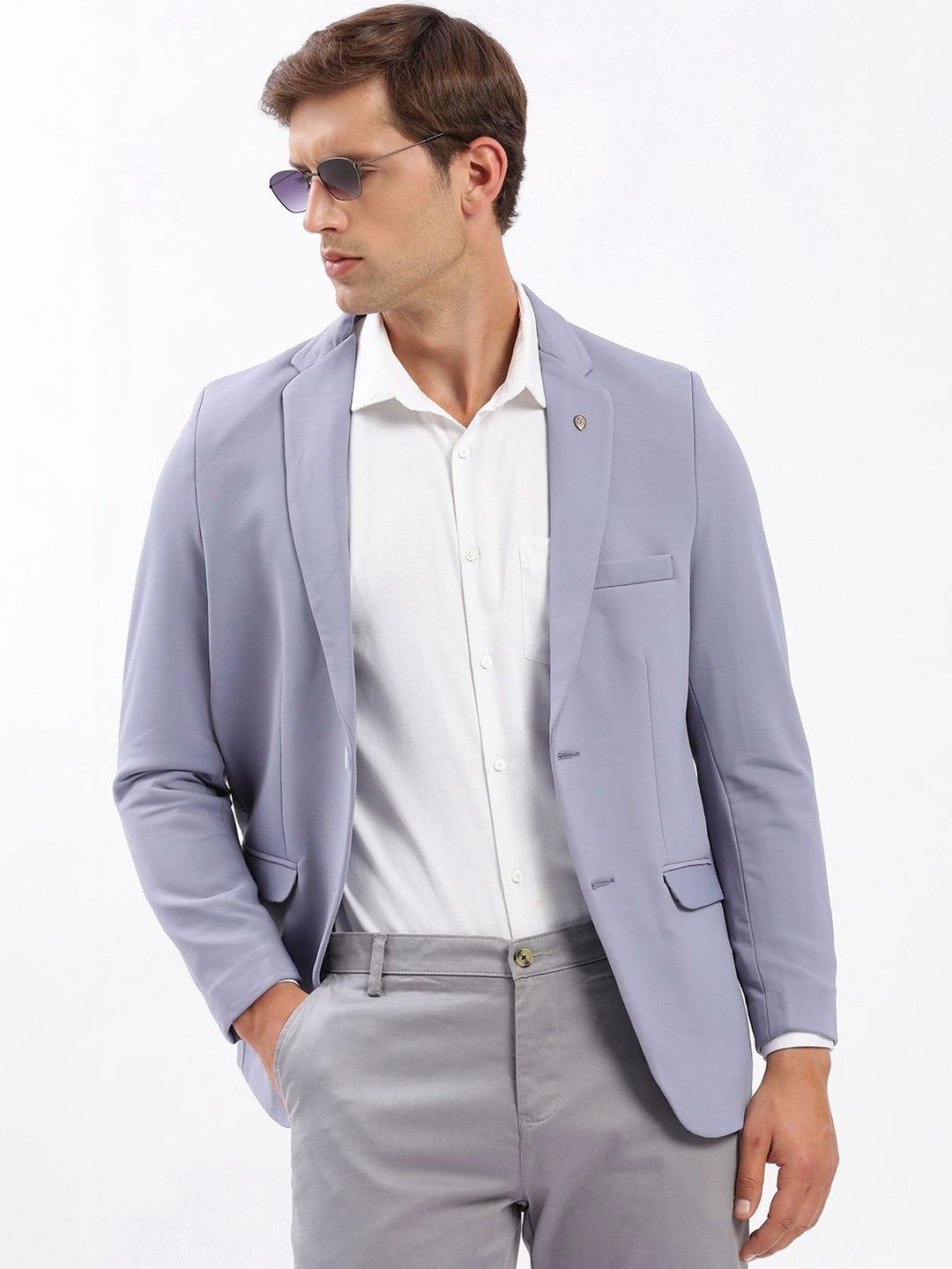 SHOWOFFFF Slim Fit Notched Lapel Collar Single-Breasted Blazer-image-7