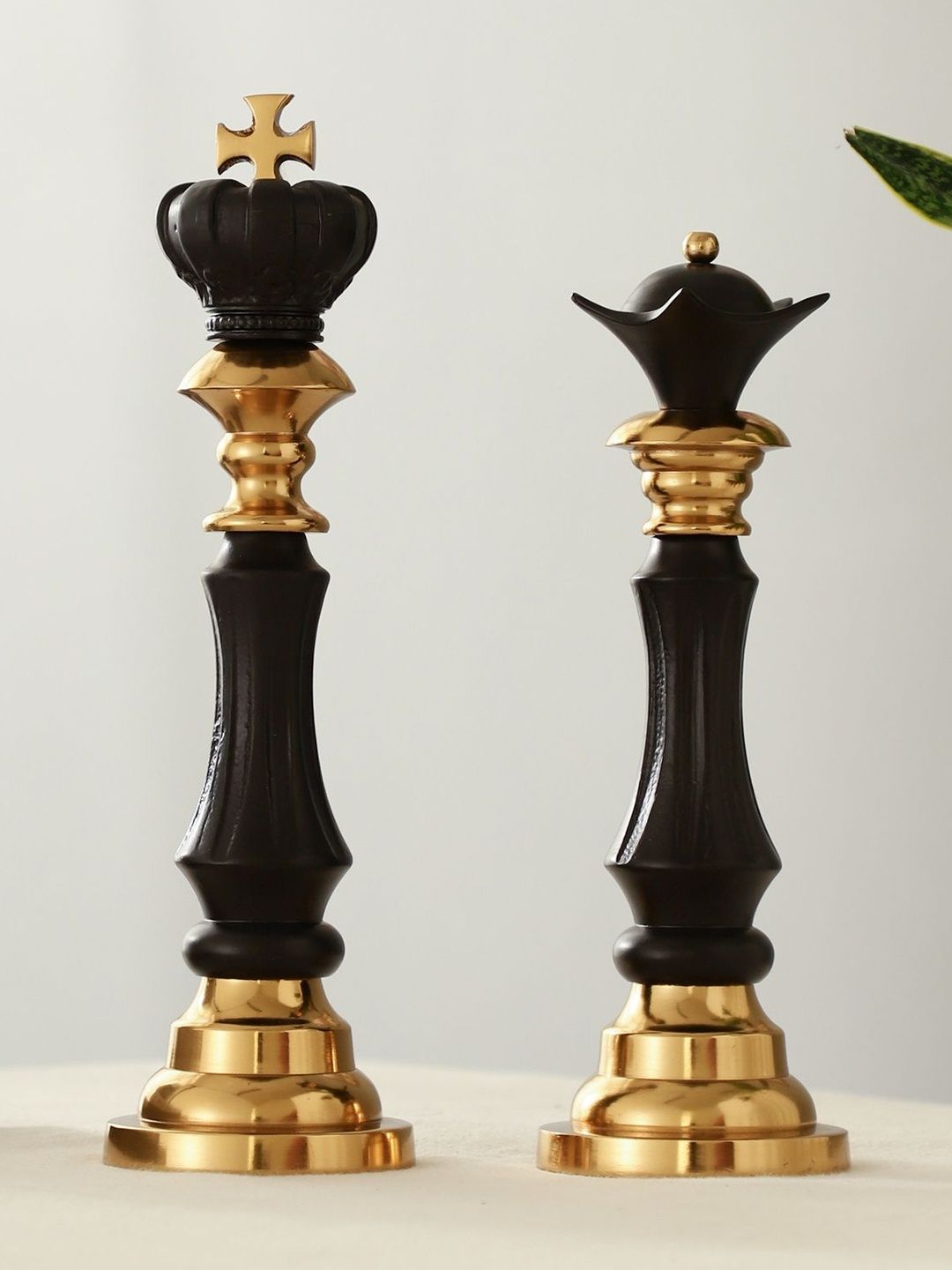Decor de Maison Gold-Toned Showpiece-image-26