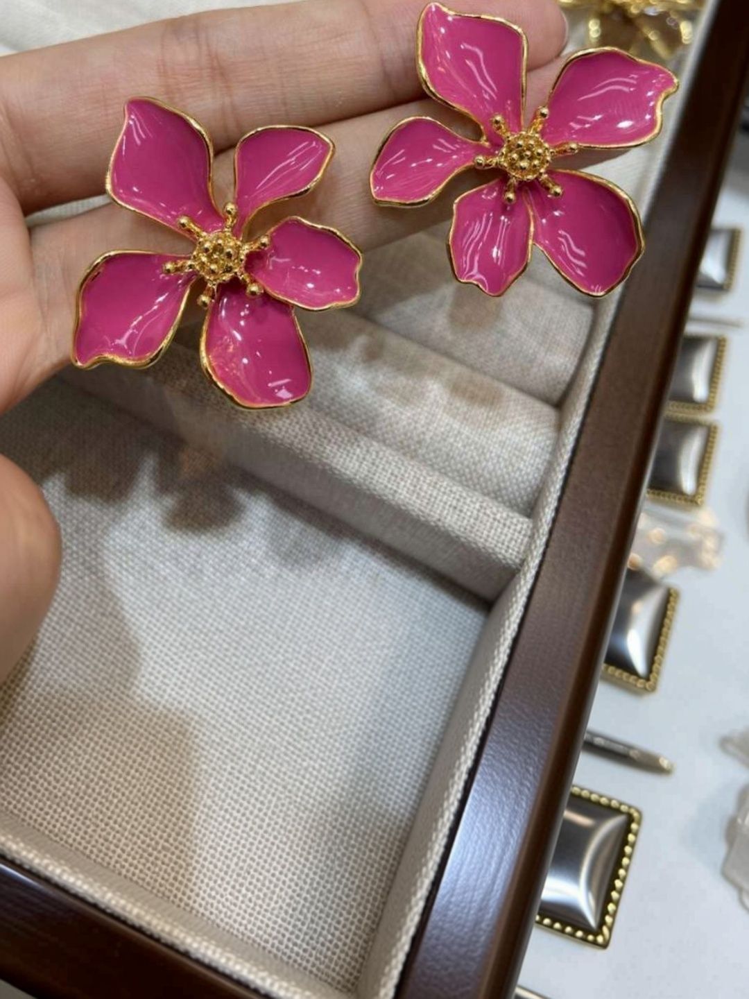 FIMBUL Floral Studs Earrings-picture-18