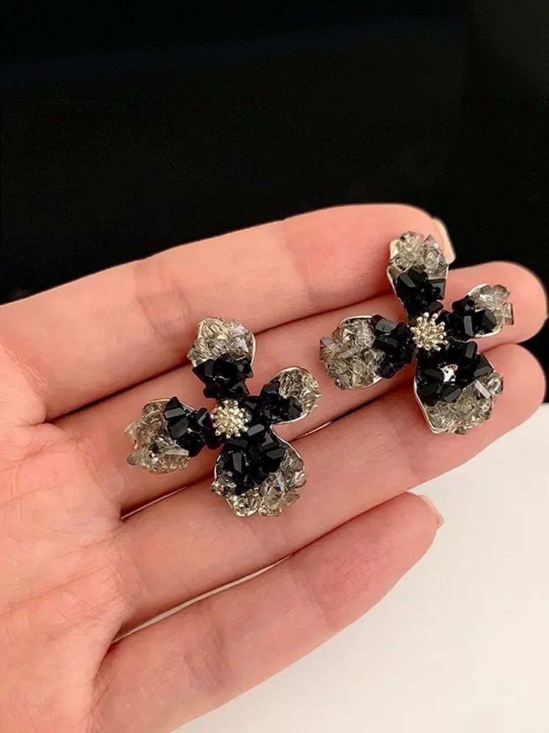 FIMBUL Floral Studs Earrings-picture-36