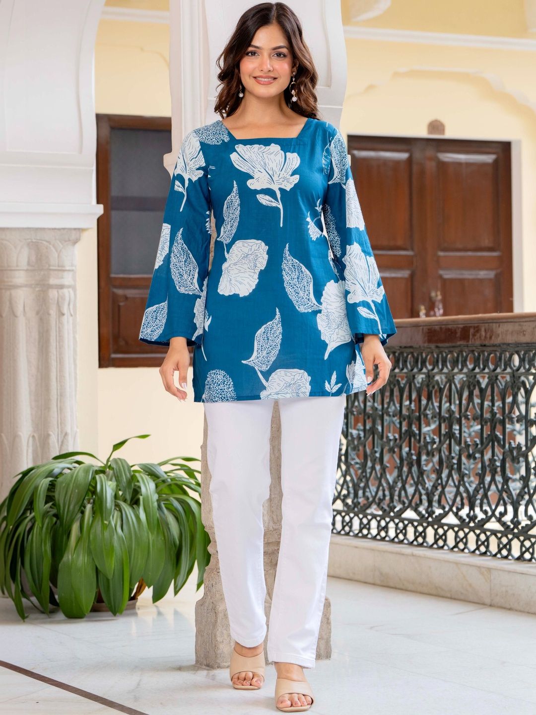 HERE&NOW Botanical Printed Square Neck Pure Cotton Kurti-picture-12