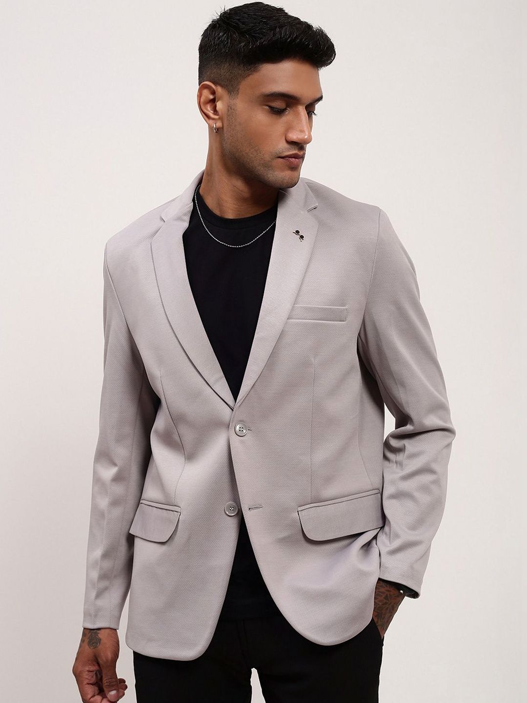 SHOWOFFFF Slim-Fit Single Breasted Blazer-image-6