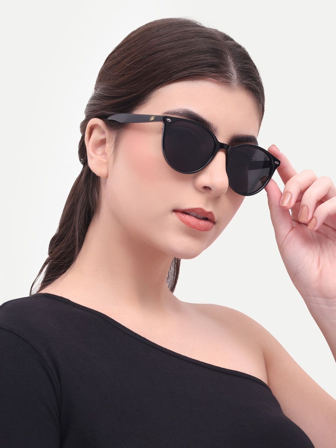 HAMILTANO WINSTON Women Black Lens & Black Oval Sunglasses with-picture-25