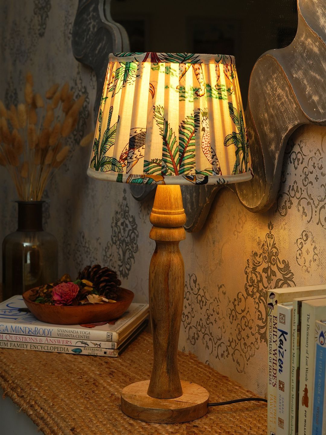 green girgit Black & Brown Printed Wood Frusturical Shaped Table Lamp with Bulb-picture-29