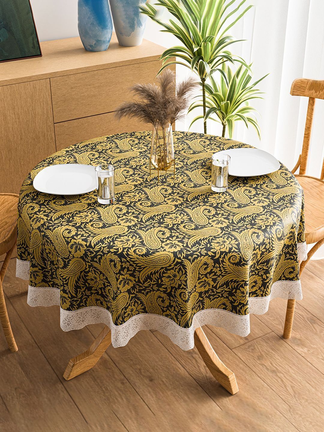 Aura Black Anti-Slip Round 4-Seater Table Cover-picture-58