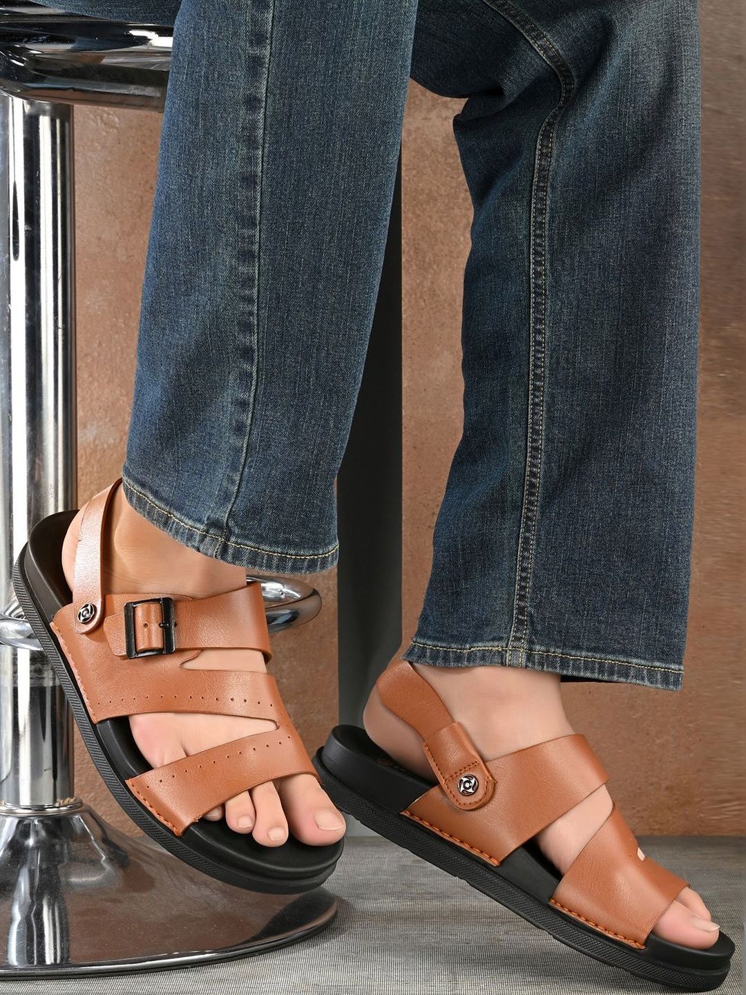 The Roadster Lifestyle Co Men Buckle Comfort Sandals-picture-33