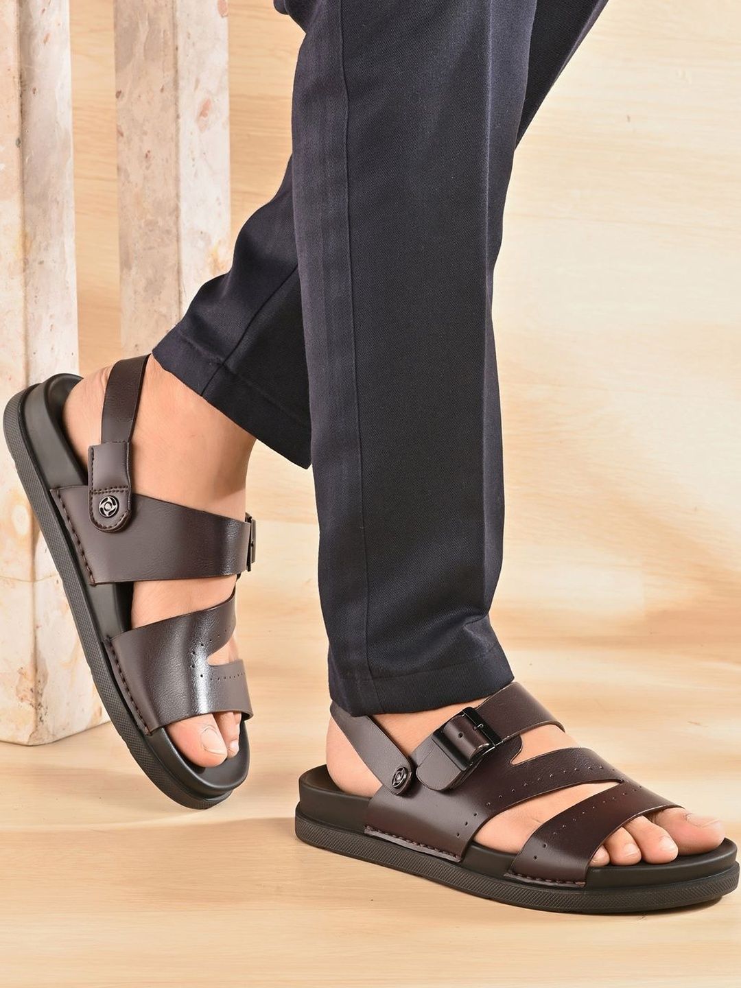 The Roadster Lifestyle Co Men Buckle Comfort Sandals-picture-33
