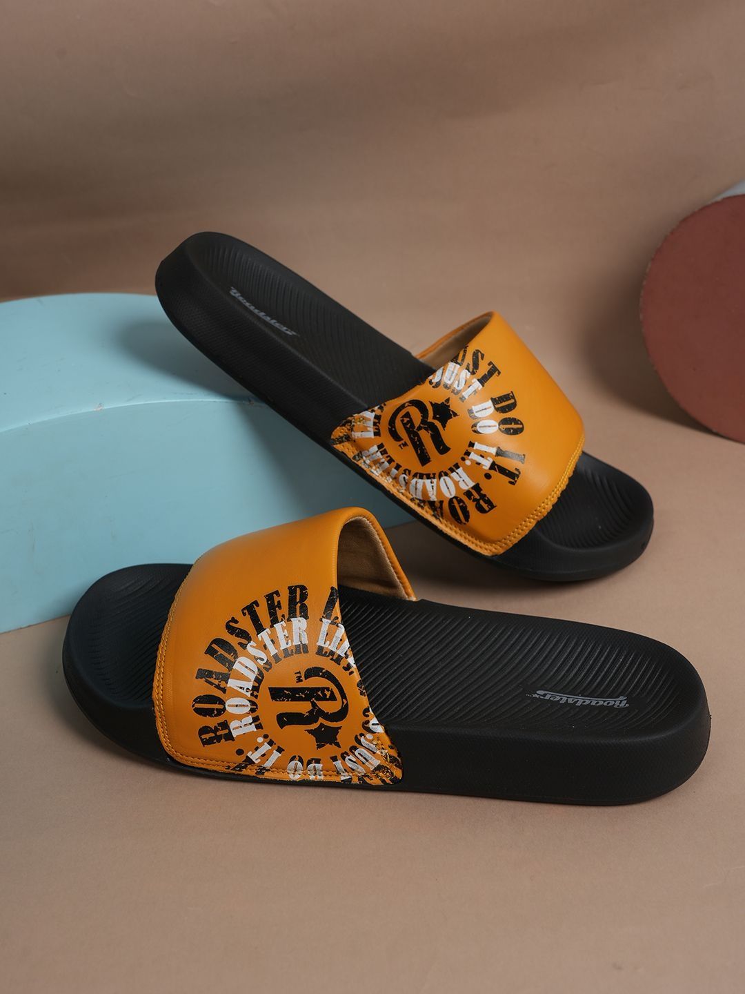 The Roadster Lifestyle Co Men Printed Casual Slip-On Sliders-picture-39