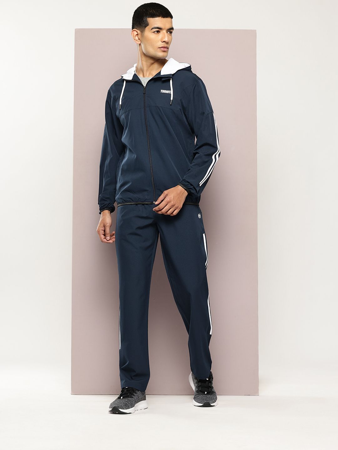 TURNFIT Men Hooded Running Tracksuit-image-26