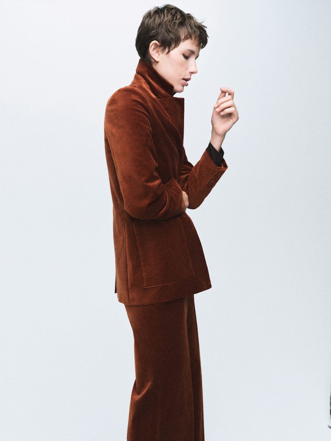 MANGO Velvet Finish Notched Lapel Single-Breasted Blazer