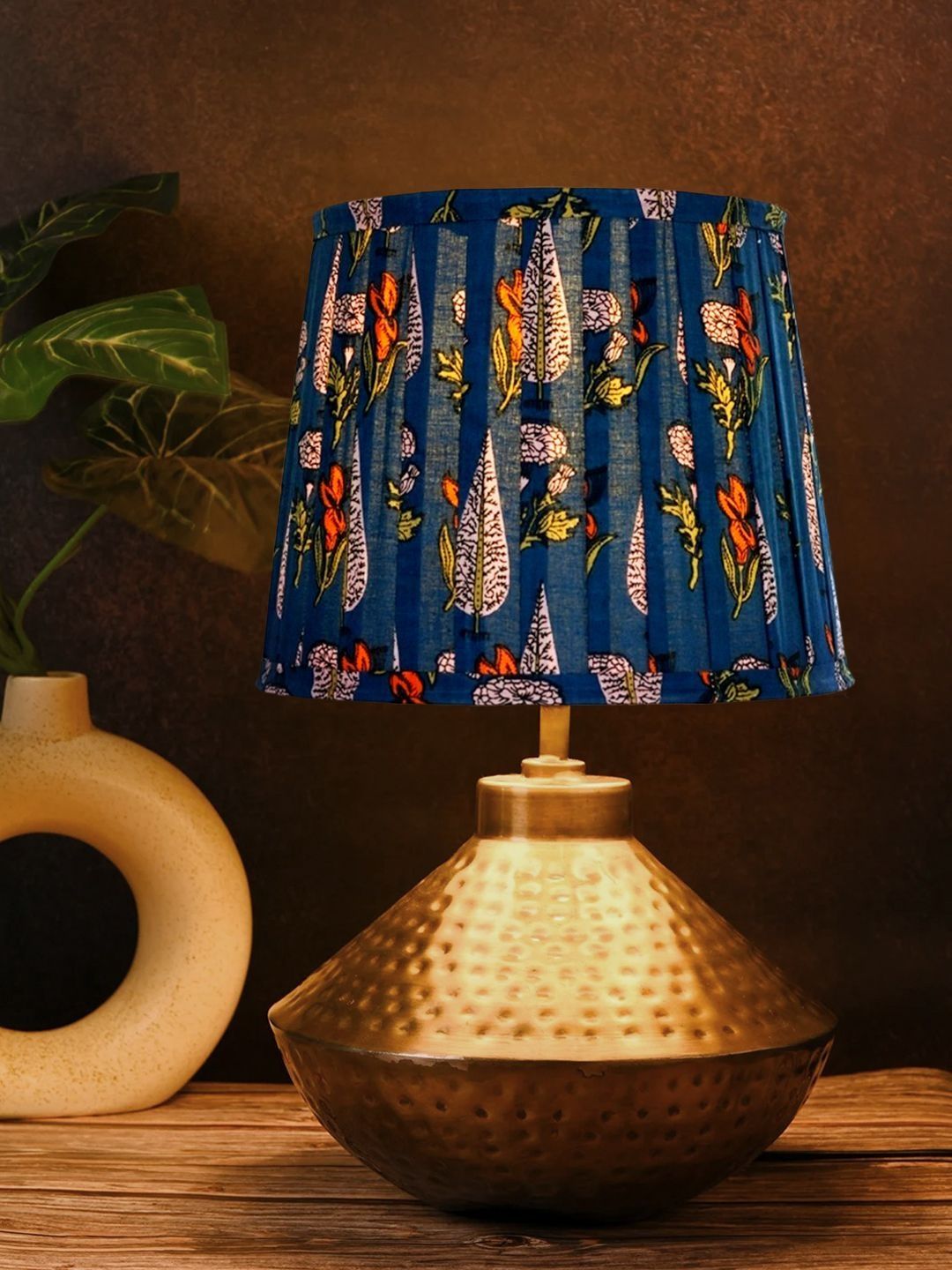 green girgit Blue & Brown Printed Metal Frusturical Shaped Table Lamp with Bulb-picture-34