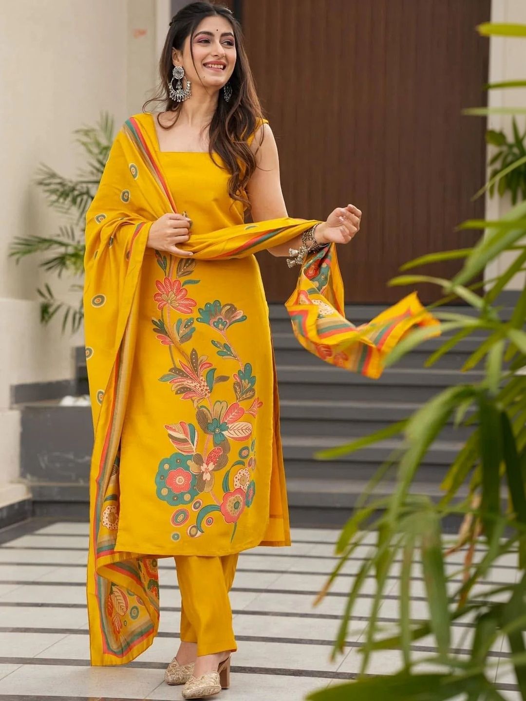 Brand Hill Women Floral Printed Regular Silk Crepe Kurta with Trousers & With Dupatta-picture-21