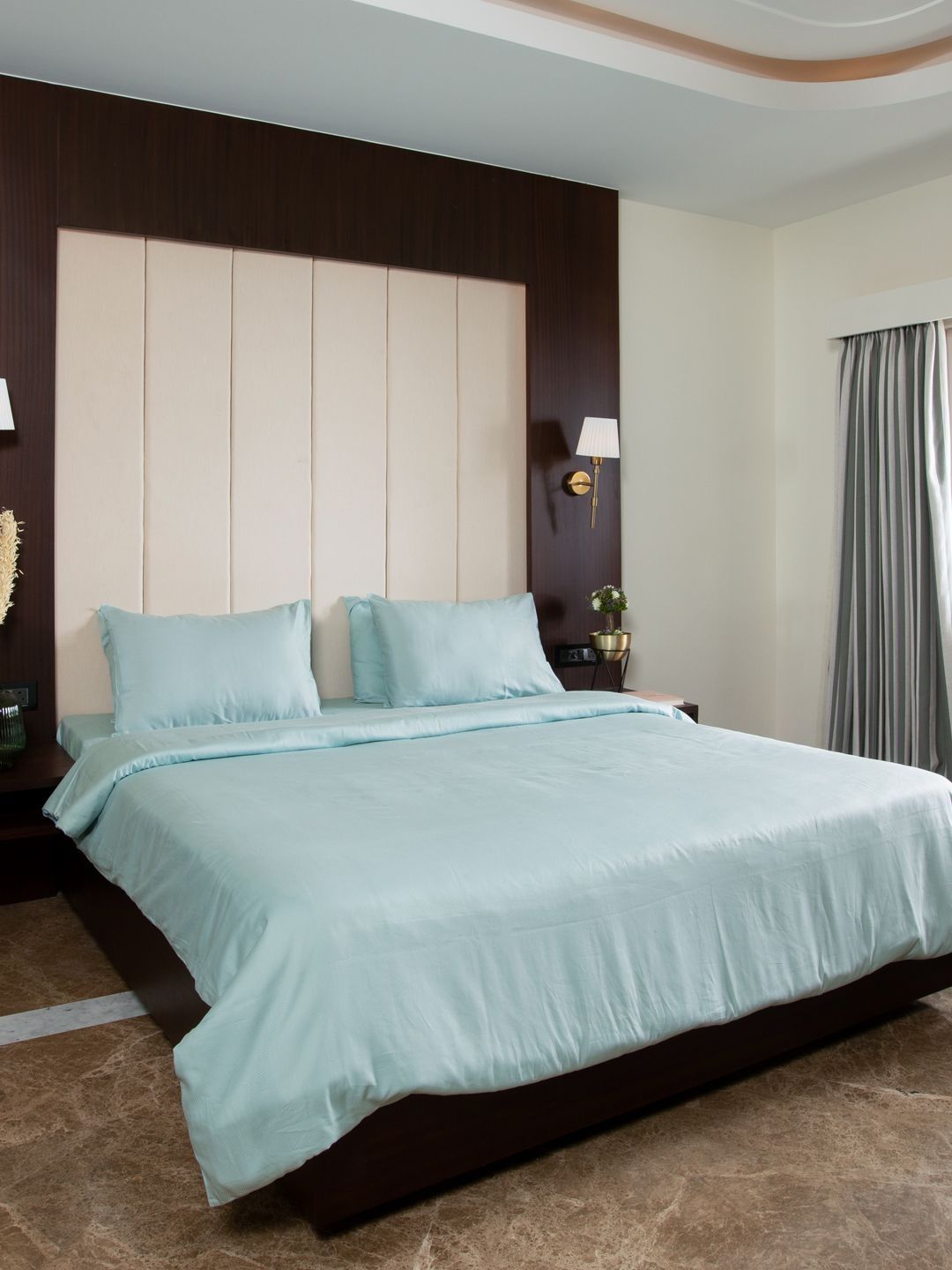 Oyvu Turquoise Blue 300 TC King Bedsheet with 2 Pillow Covers-image-28