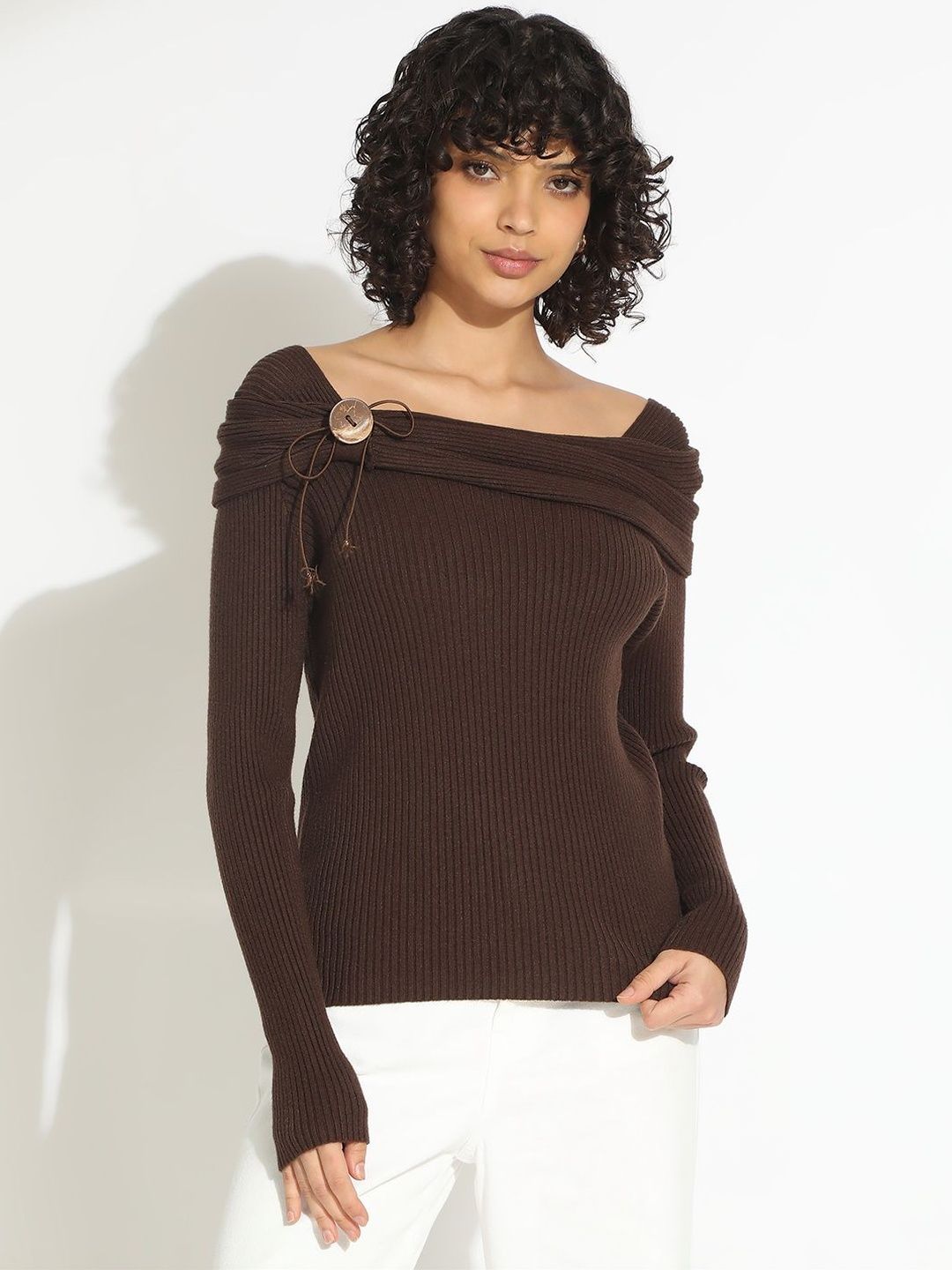 SHOWOFFFF Off-Shoulder Top-picture-35