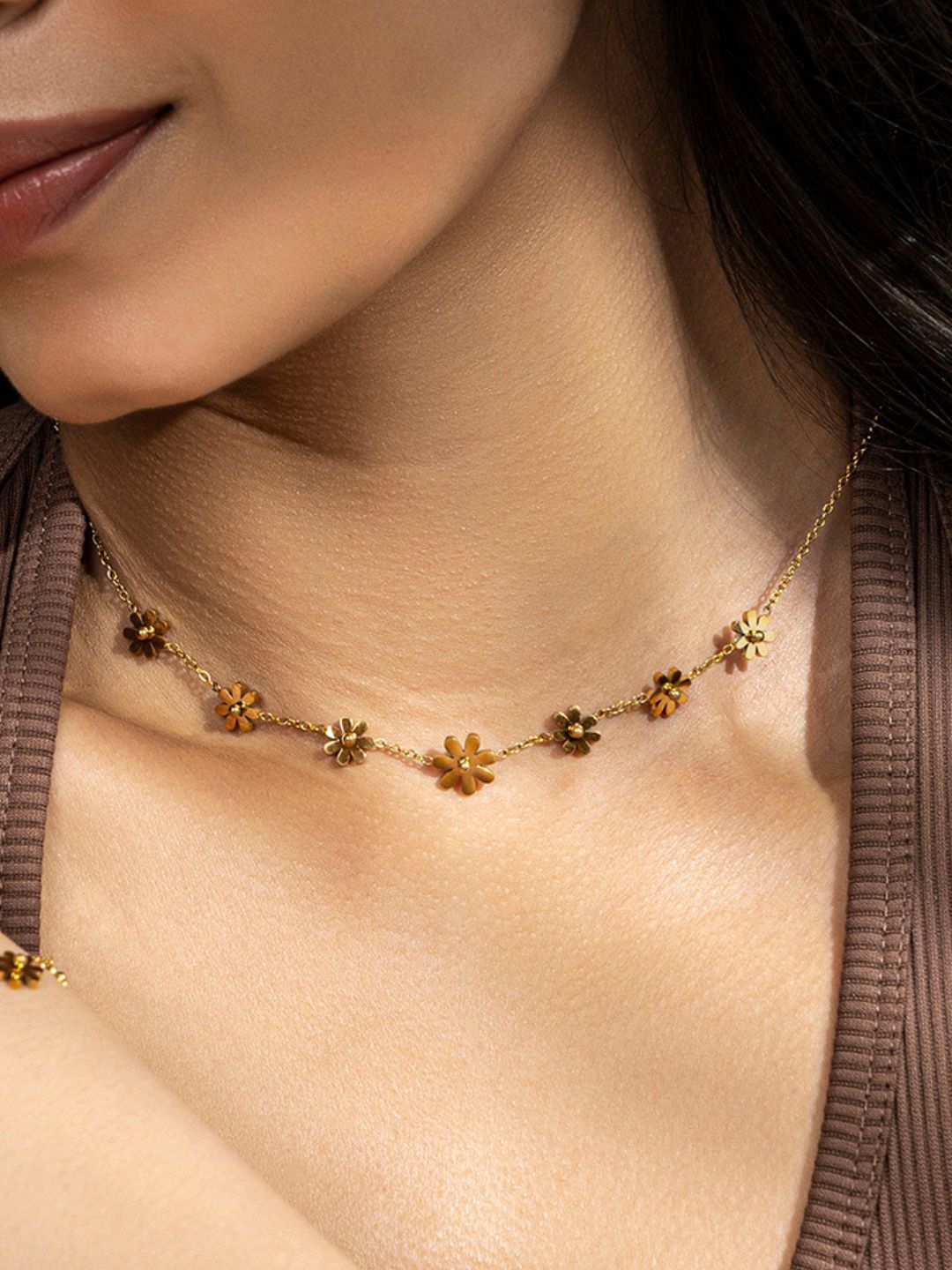 AQUASTREET 18K Gold Plated Waterproof Anti-Tarnish Floral Daisy Charm Necklace-image-5