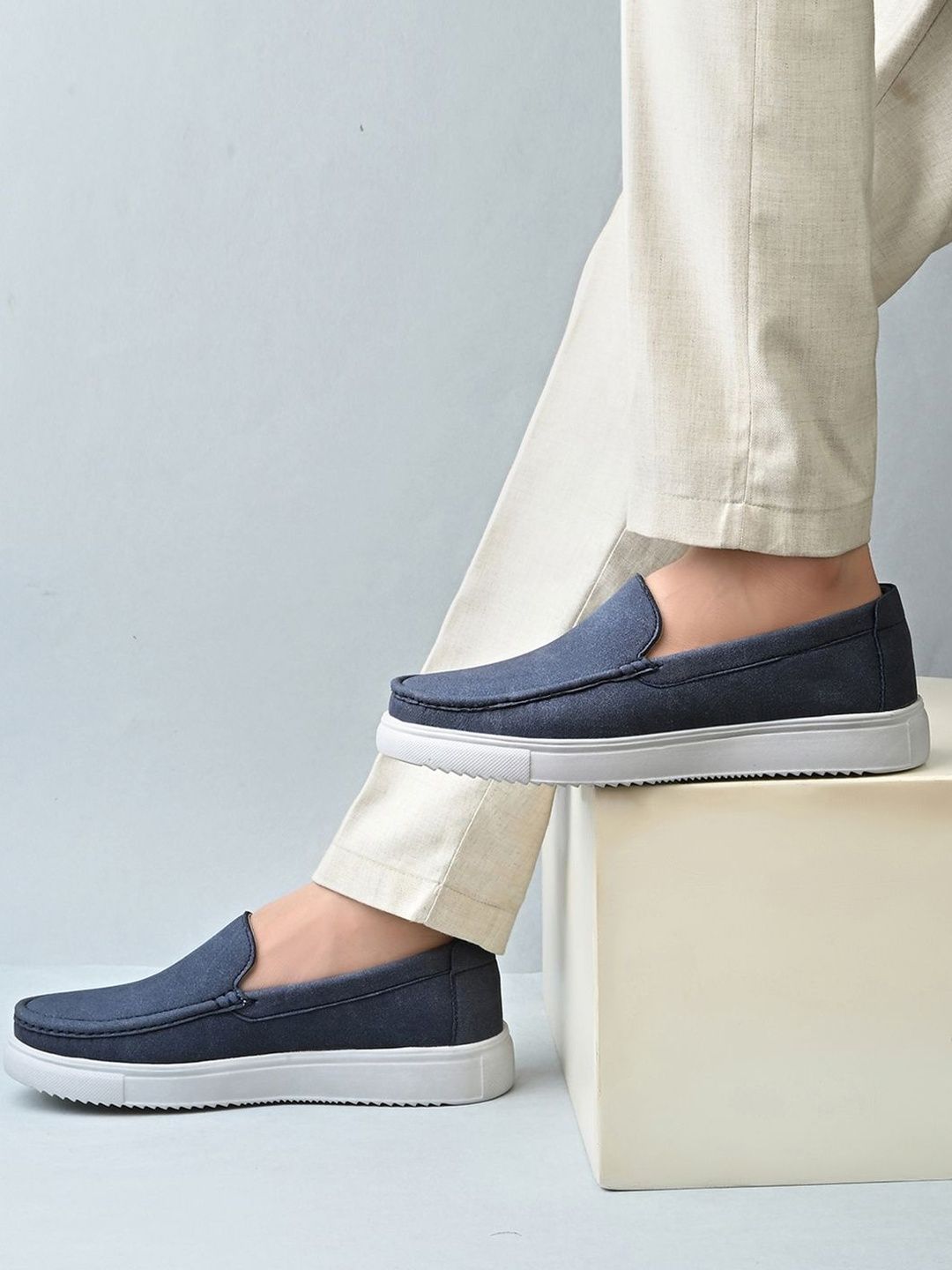 Mast & Harbour Men Colourblocked Suede Loafers-picture-19