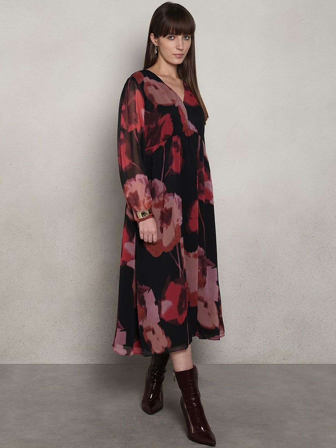 Vero Moda Floral Print A-Line Midi Dress deal from myntra