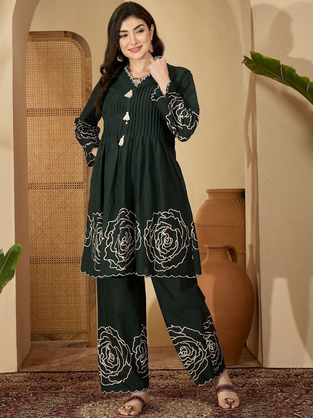 Stylum Hem Design V-Neck Long Sleelves Top & Palazzos Co-Ords-picture-36