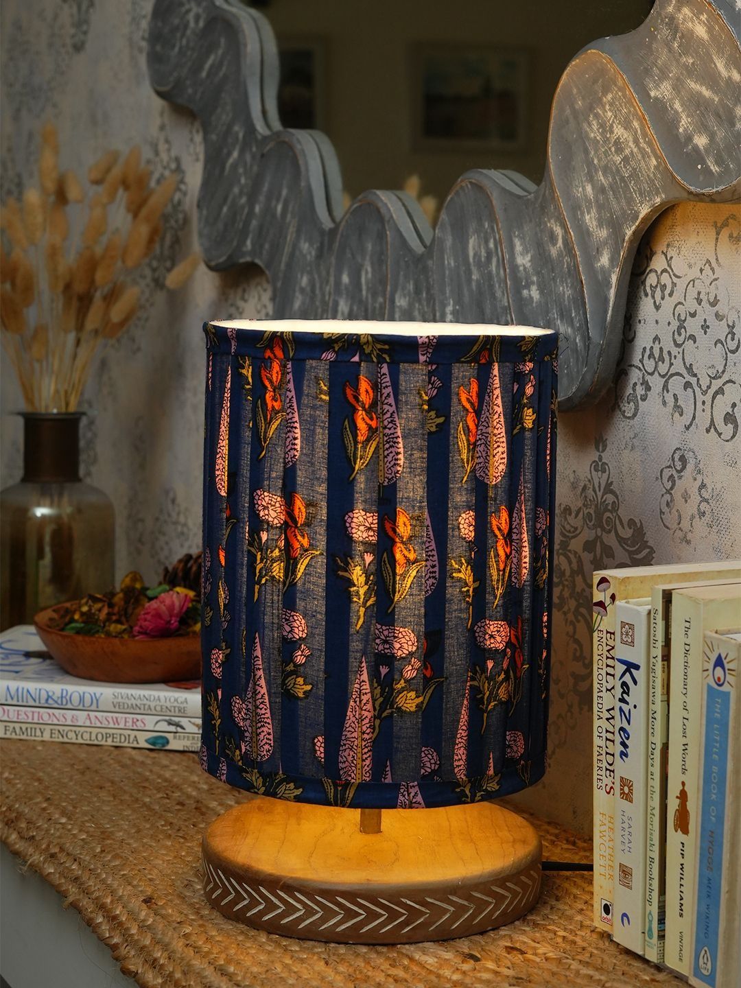 green girgit Multicoloured Printed Wood Cylindrical Shaped Table Lamp with Bulb-picture-17