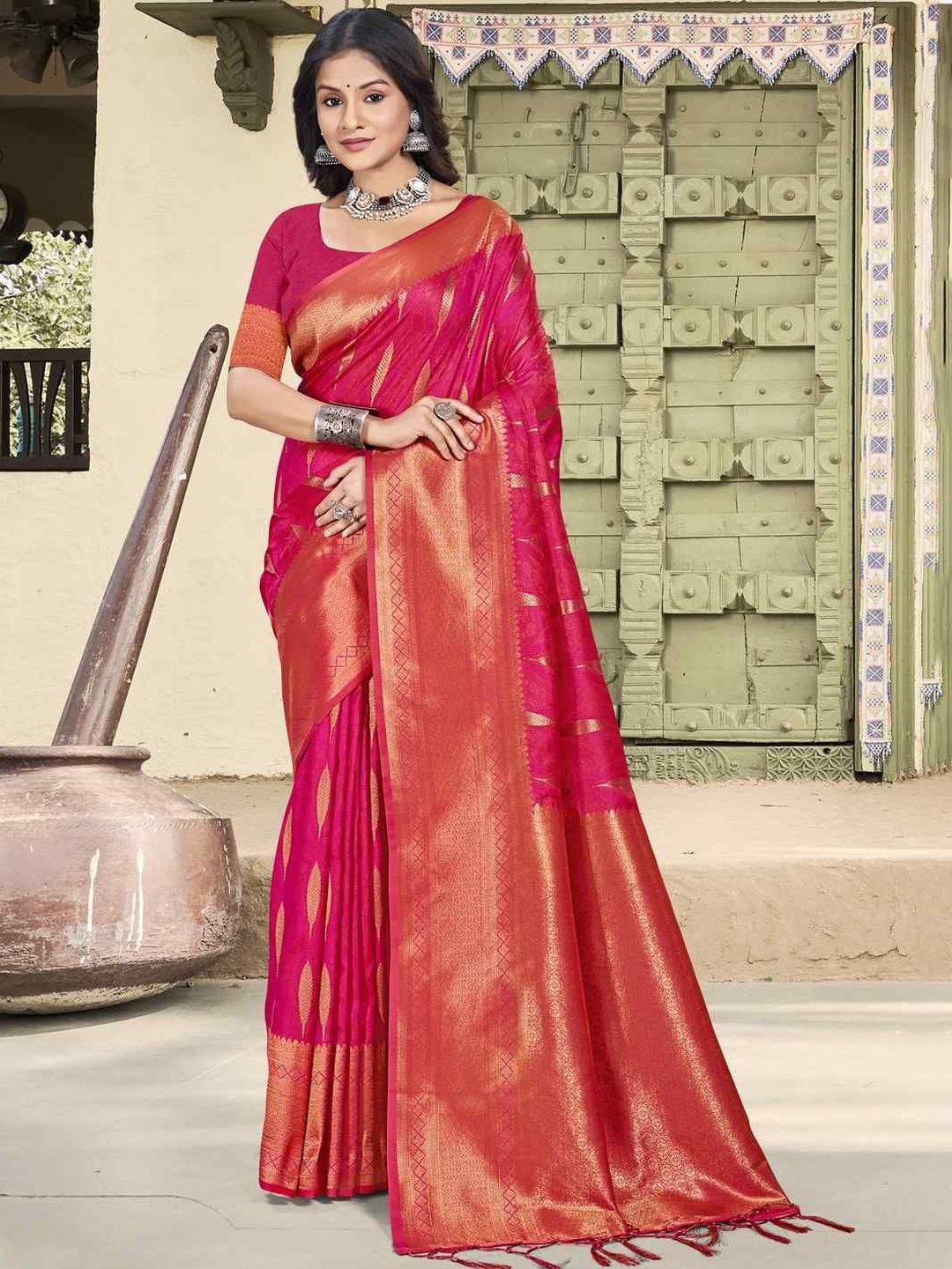HERE&NOW Woven Design Zari Silk Blend Handloom Banarasi Saree-picture-10