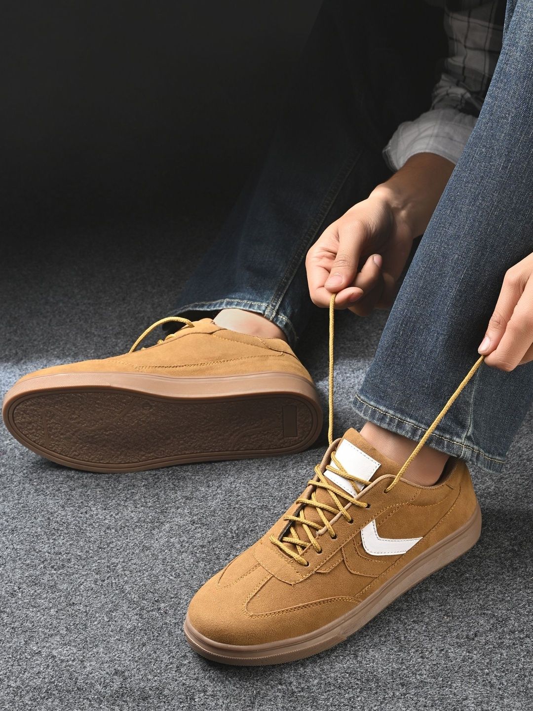 The Roadster Lifestyle Co Men Textured Round Toe Lace-Ups Sneakers-image-19
