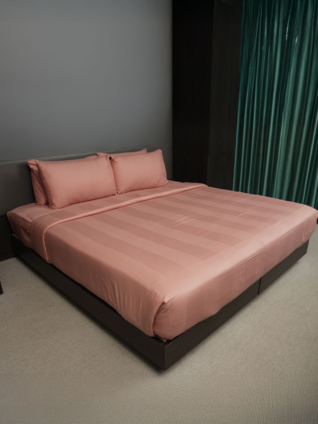 Oyvu Peach-Coloured Striped 300 TC King Bedsheet with 2 Pillow Covers-picture-42