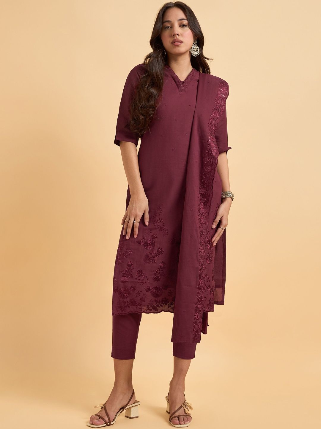 Vismay Ethnic Motifs Embroidered V-Neck Thread Work Pure Cotton Thread Work Kurti-picture-27