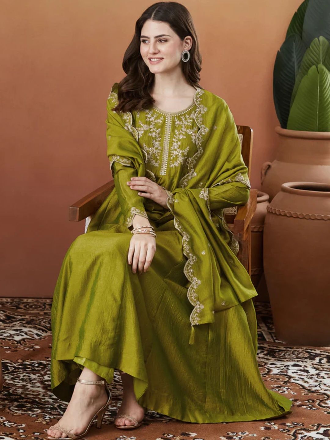 Brand Hill Women Ethnic Motifs Embroidered Empire Sequinned Dupion Silk Kurta with Trousers & With Dupatta-picture-37