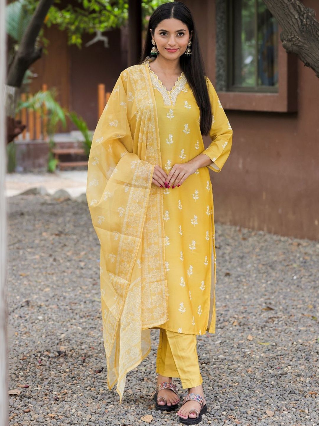 Brand Hill Women Floral Printed Regular Kurta with Trousers & With Dupatta-picture-14