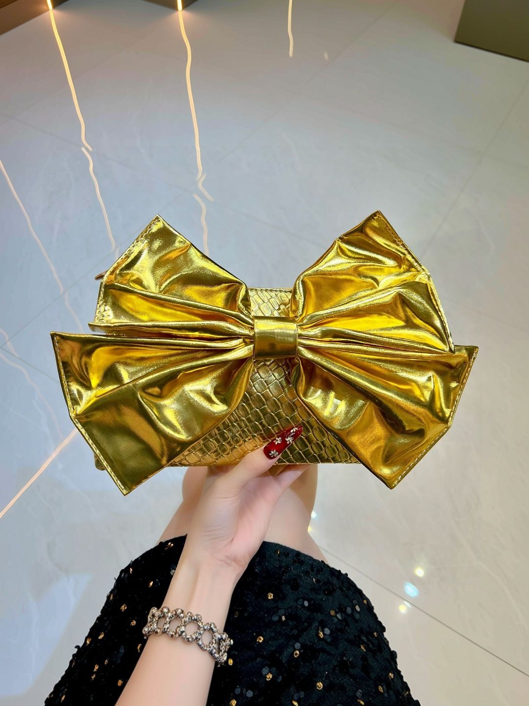 StyleCast x Revolte Bow Detail One Handle Purse-picture-27